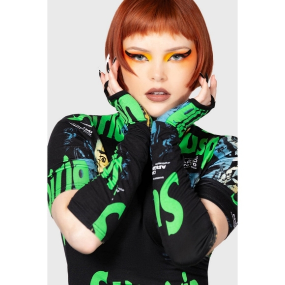 Killstar x Dario Argento Suspiria Poster Hand Warmers - Picture 3 of 5